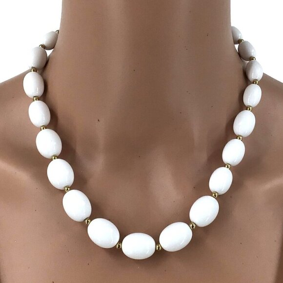 Vintage Monet Necklace White Gold Tone Beaded 18 Inch Length - Picture 1 of 2